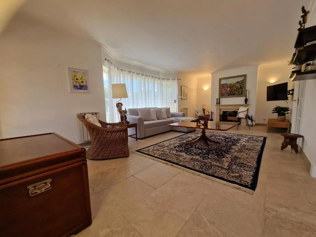 Holiday home Rent4Rest Golf Lovers Paradise 4Br Villa With Pool Sintra